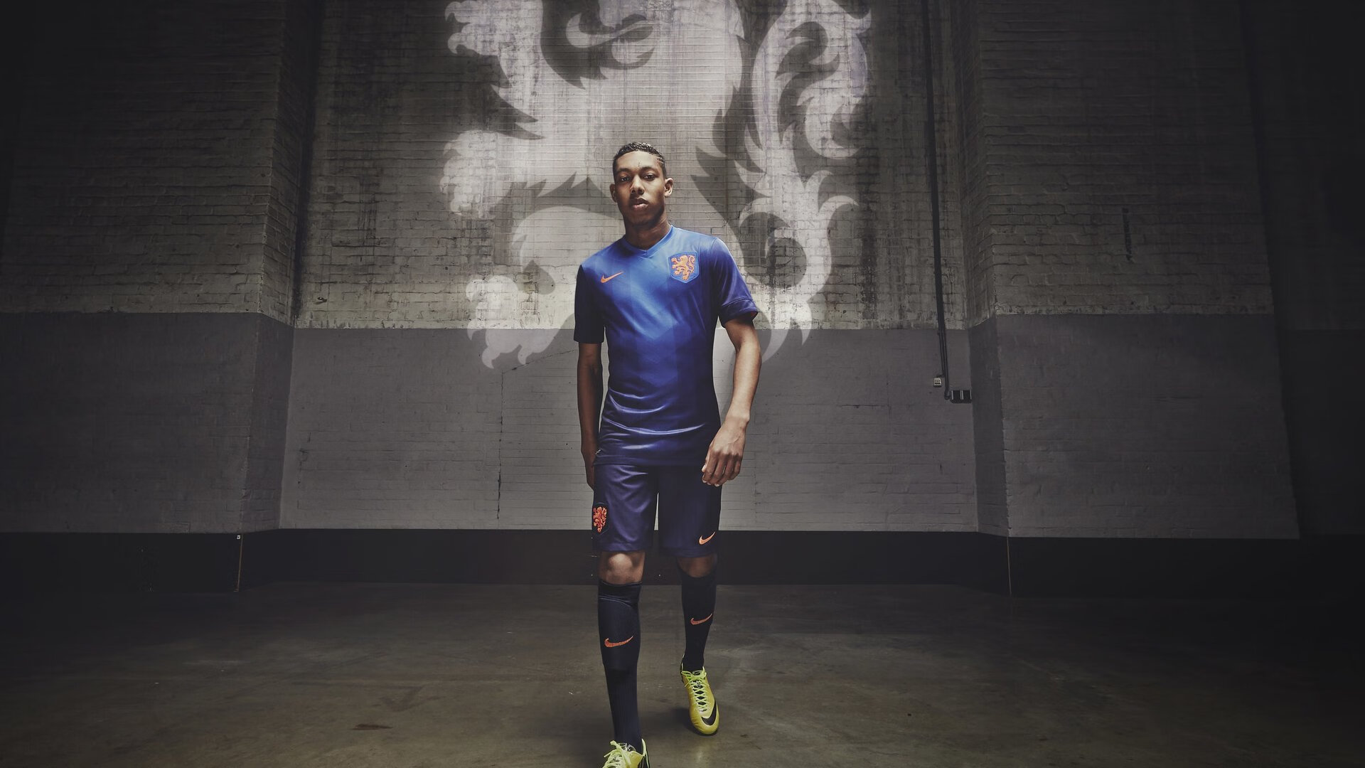 中国足球年度跑动热区与战术变化联动，足球跑动热点图